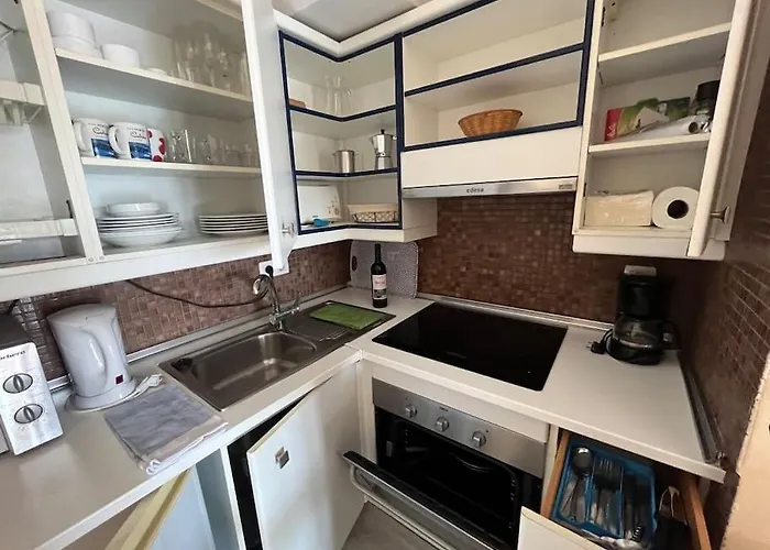 Apartament Beach, Shopping A Few Meters Away *